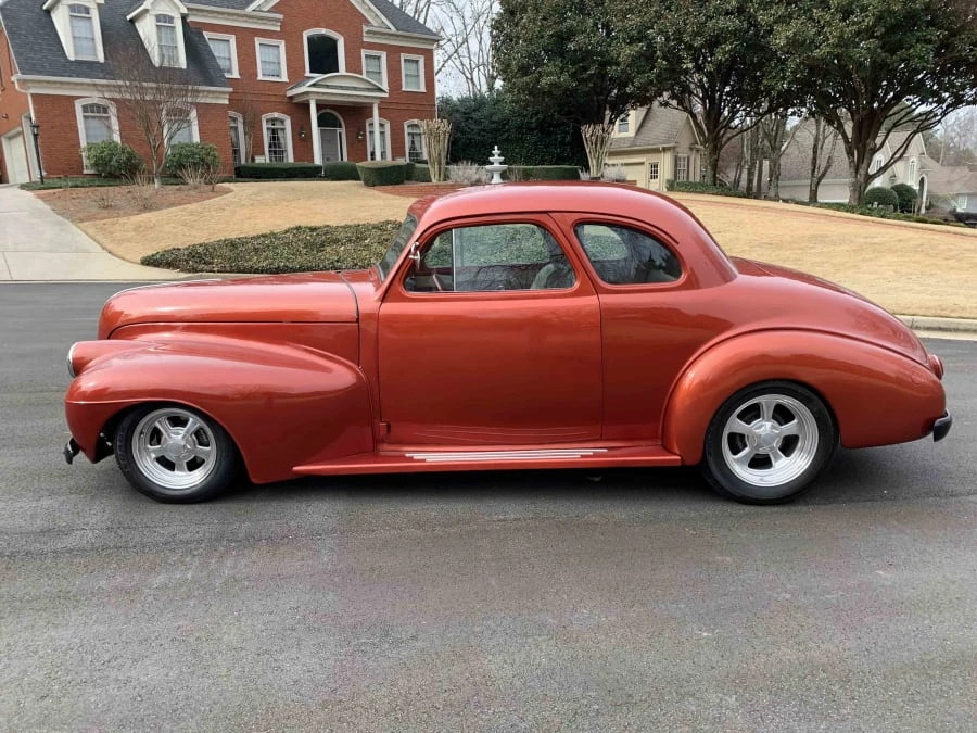 1940 Oldsmobile 98 - Image 2 of 12