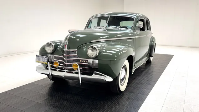 1940 Oldsmobile Series 90 Custom Cruiser 4 Door Touring Sedan