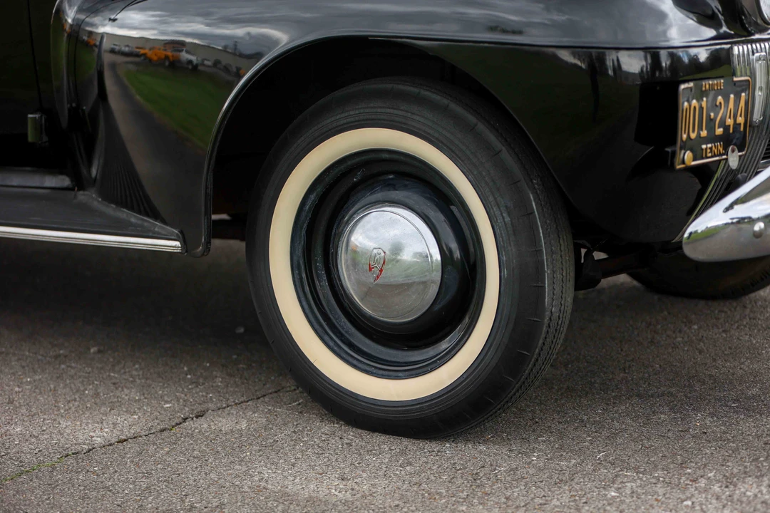 1940 Oldsmobile 88 - Image 18 of 31