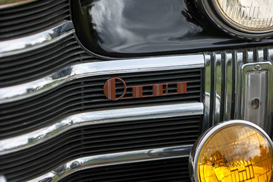 1940 Oldsmobile 88 - Image 28 of 31