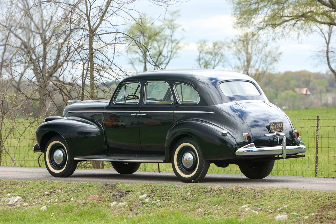 1940 Oldsmobile 88 - Image 9 of 31