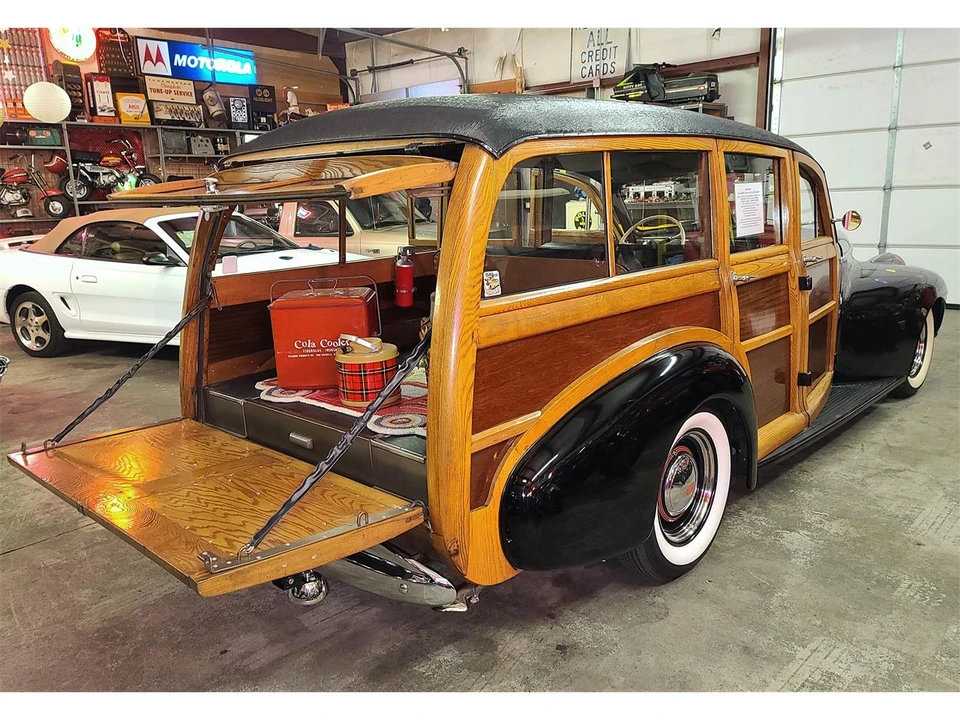 1940 Oldsmobile - Image 5 of 31