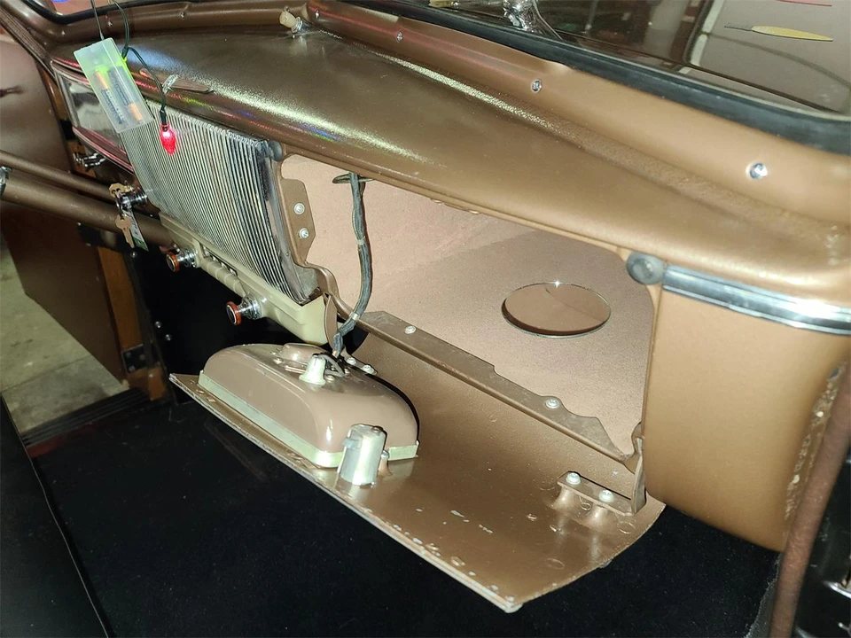 1940 Oldsmobile - Image 22 of 31