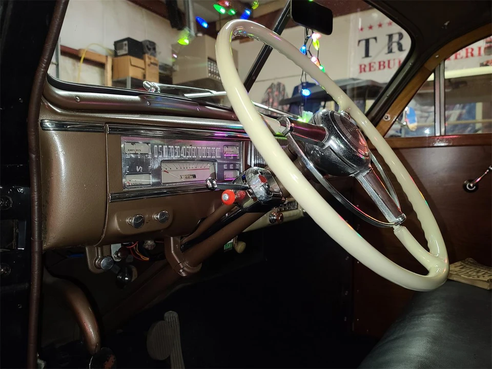 1940 Oldsmobile - Image 17 of 31