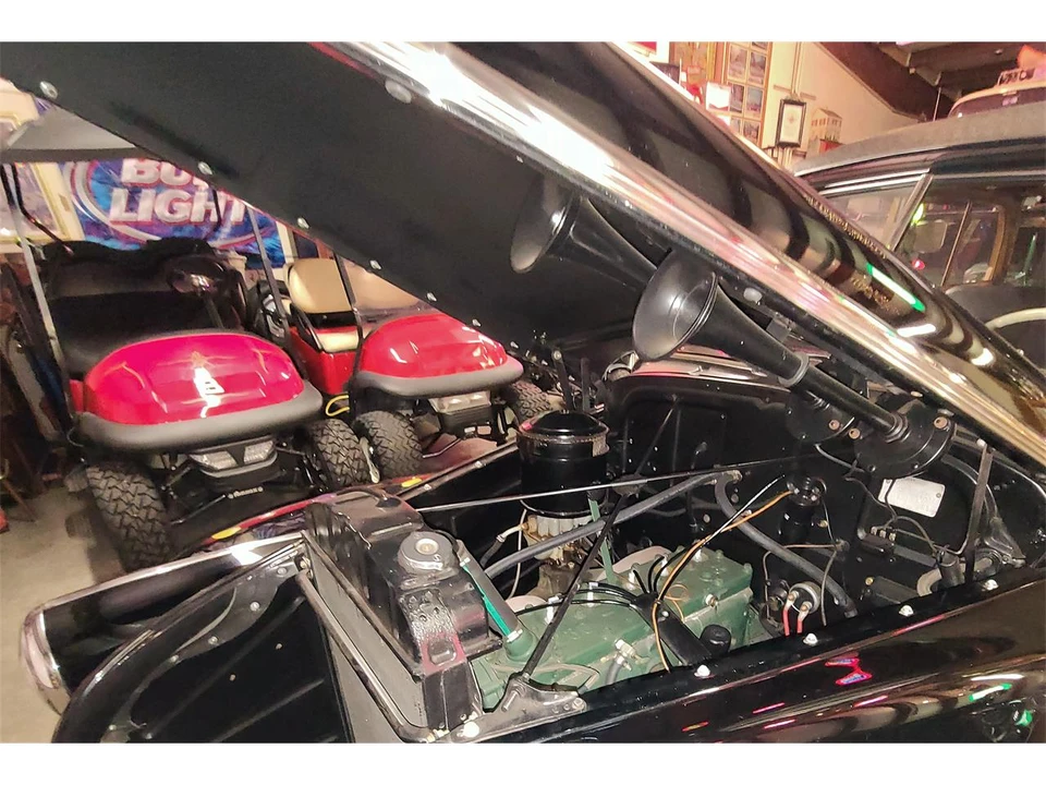 1940 Oldsmobile - Image 30 of 31
