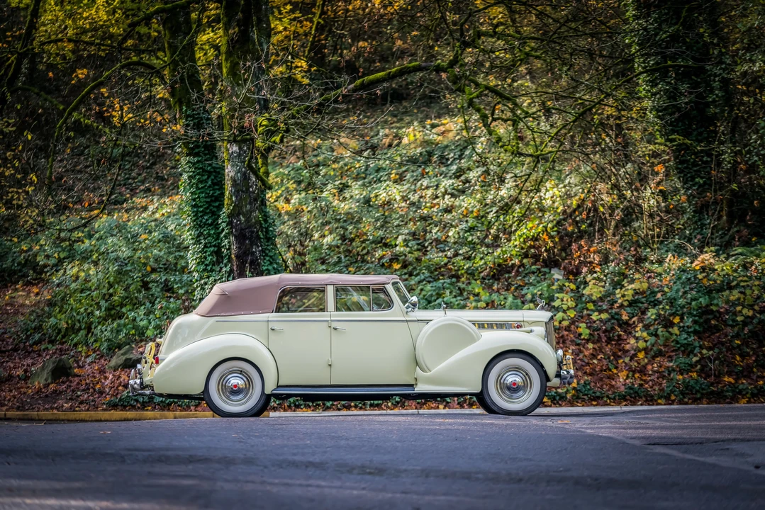 1940 Packard Eight - Image 18 of 31