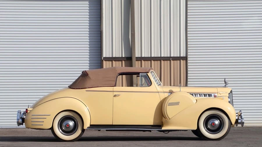 1940 Packard Eight - Image 8 of 12