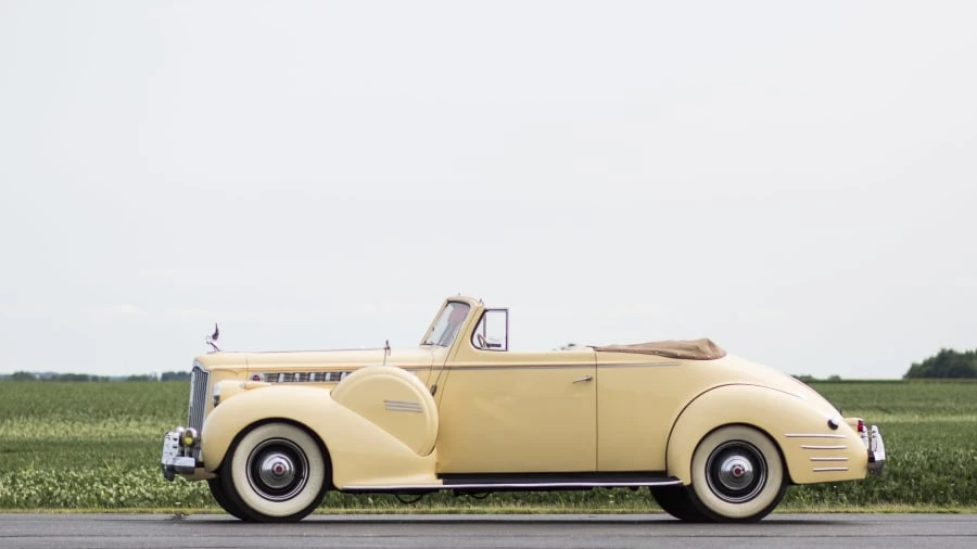 1940 Packard Eight - Image 9 of 24