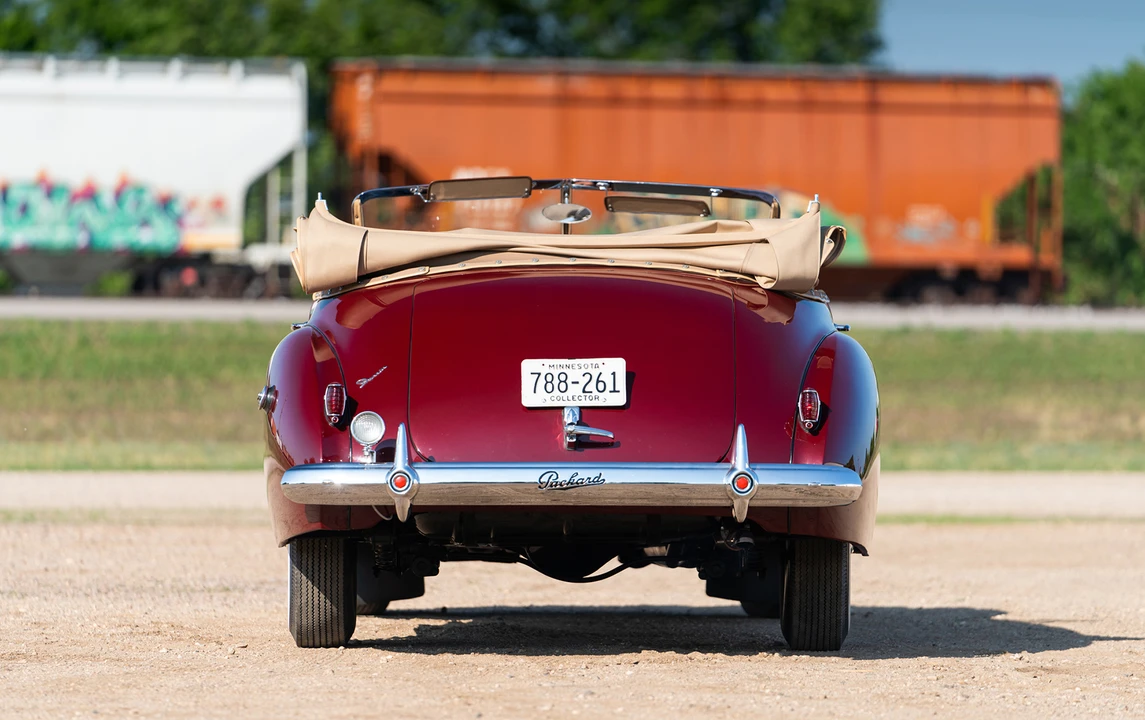 1940 Packard - Image 5 of 15