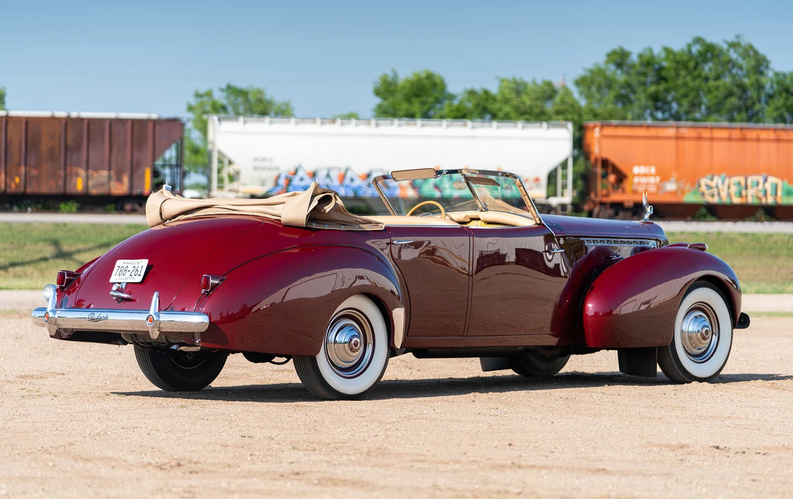 1940 Packard - Image 8 of 15