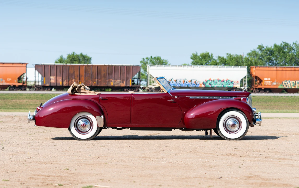 1940 Packard - Image 10 of 15