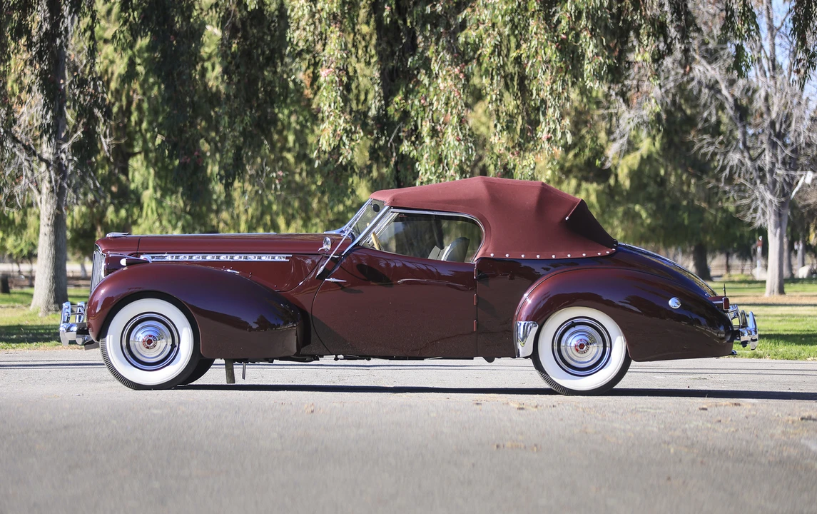 1940 Packard Eight - Image 5 of 16