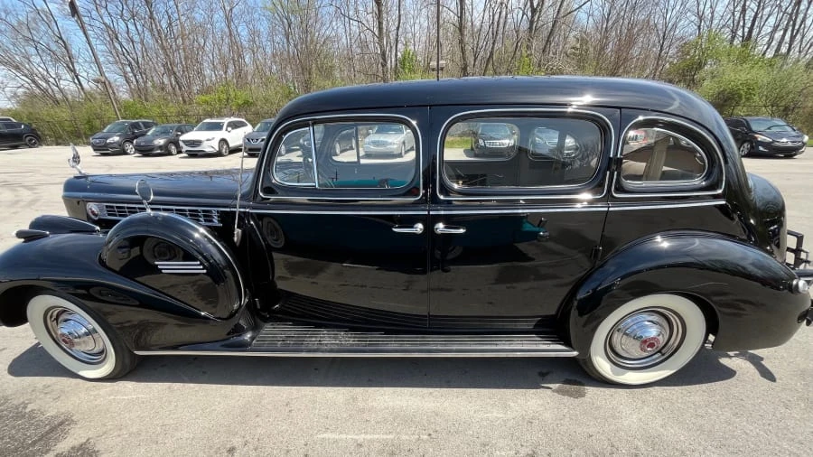 1940 Packard Eight - Image 8 of 17
