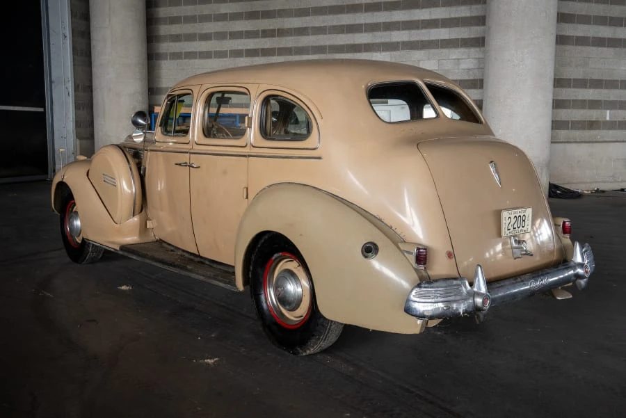 1940 Packard Eight - Image 23 of 31