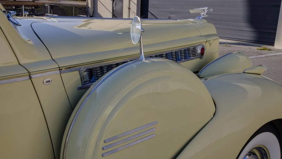 1940 Packard Eight - Image 17 of 20