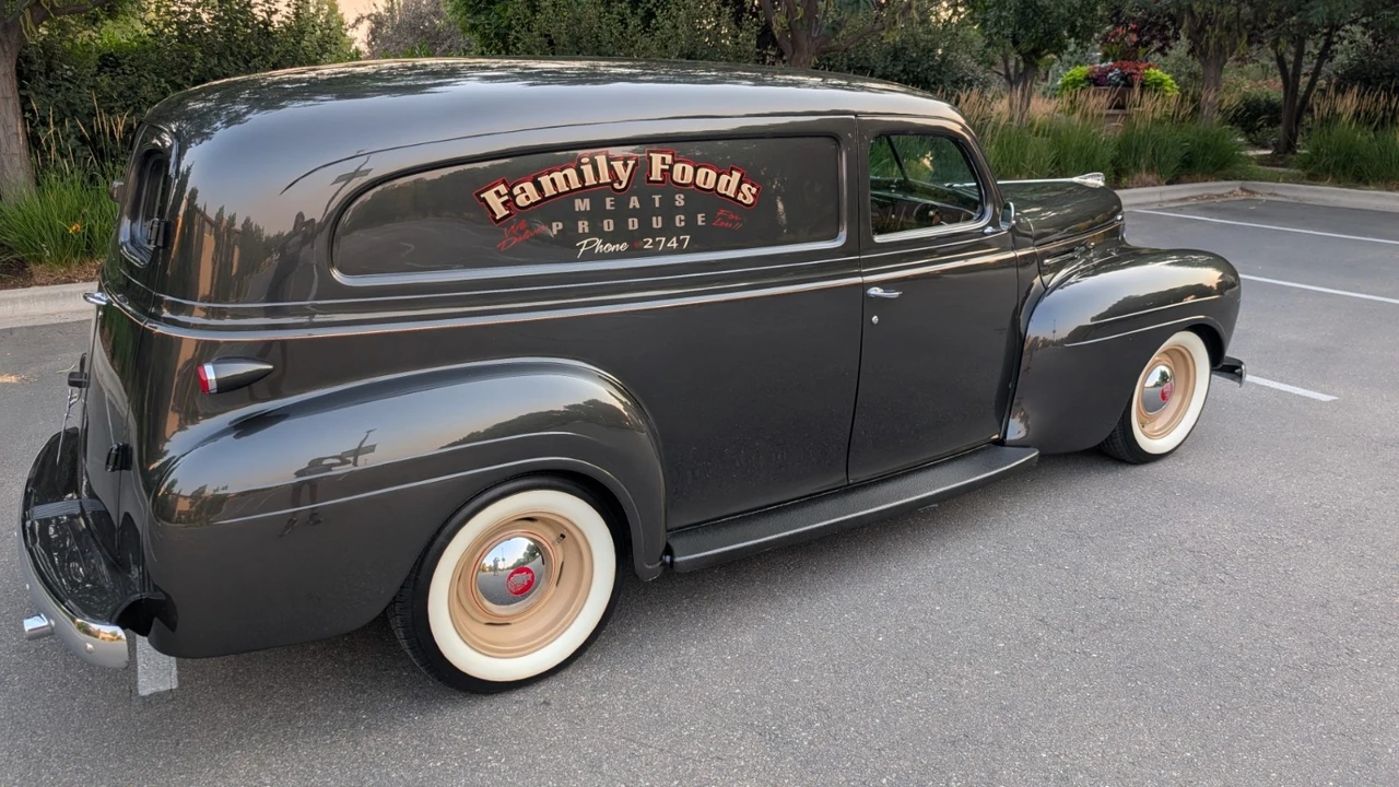 1940 Plymouth Deluxe & Special Deluxe - Image 2 of 31