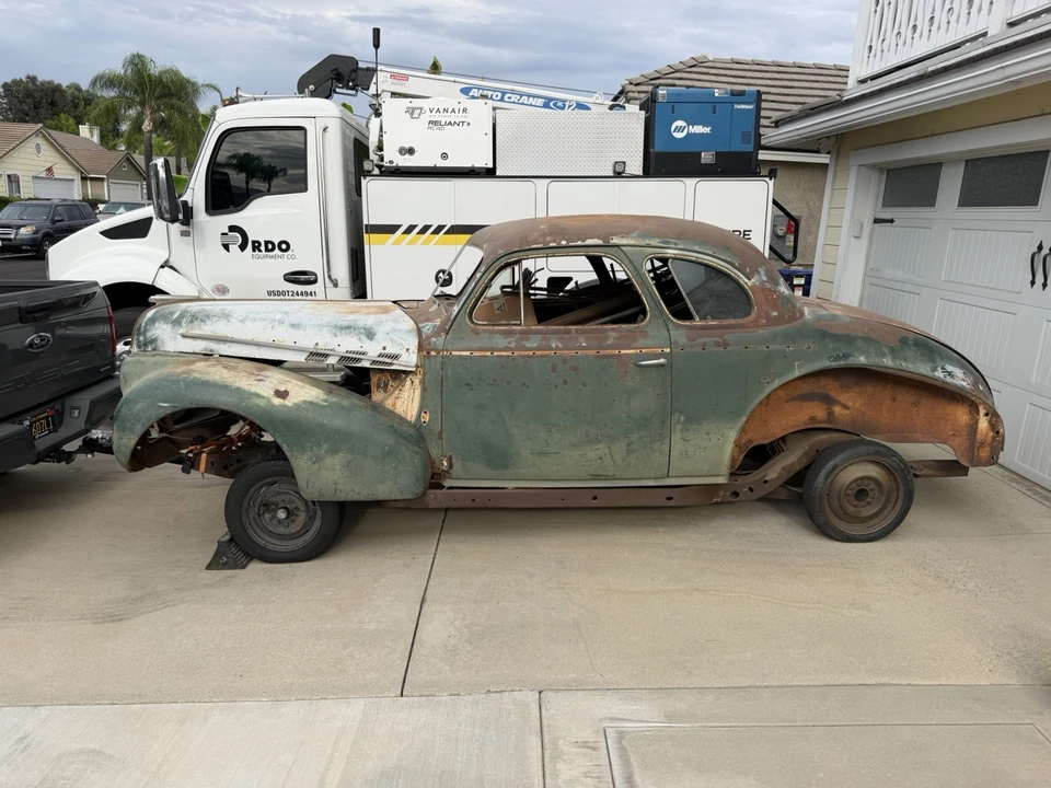1940 Pontiac - Image 4 of 10
