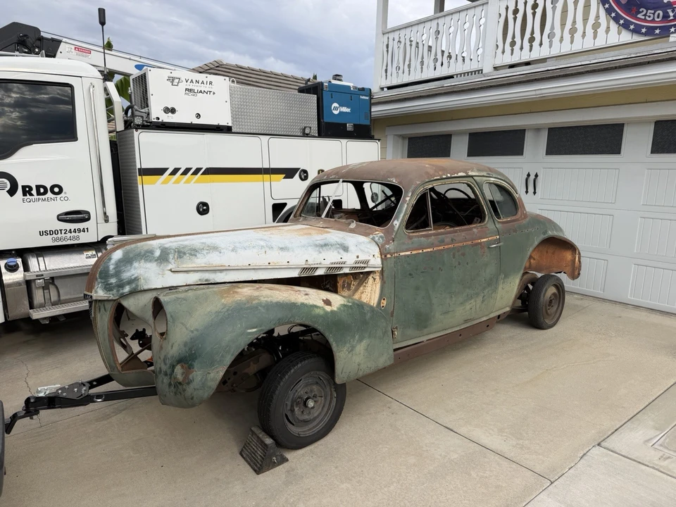 1940 Pontiac - Image 3 of 10