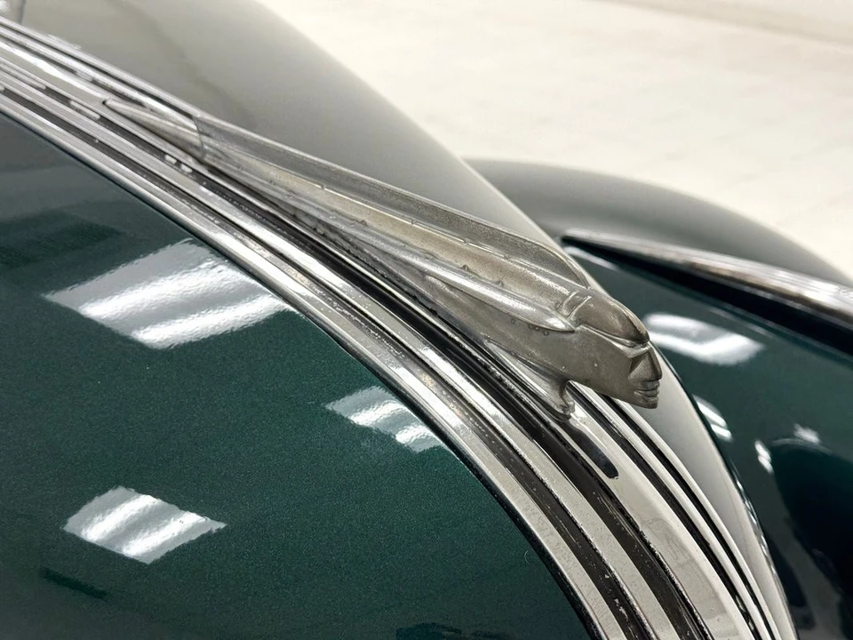 1940 Pontiac - Image 9 of 31