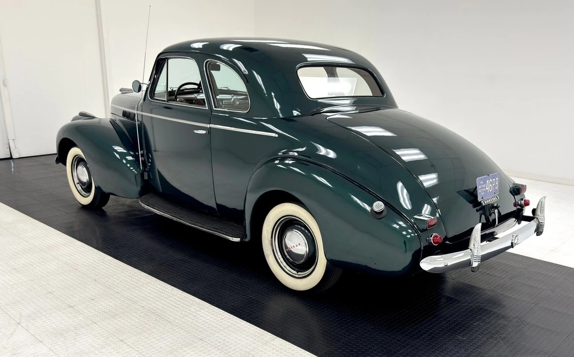 1940 Pontiac - Image 3 of 31