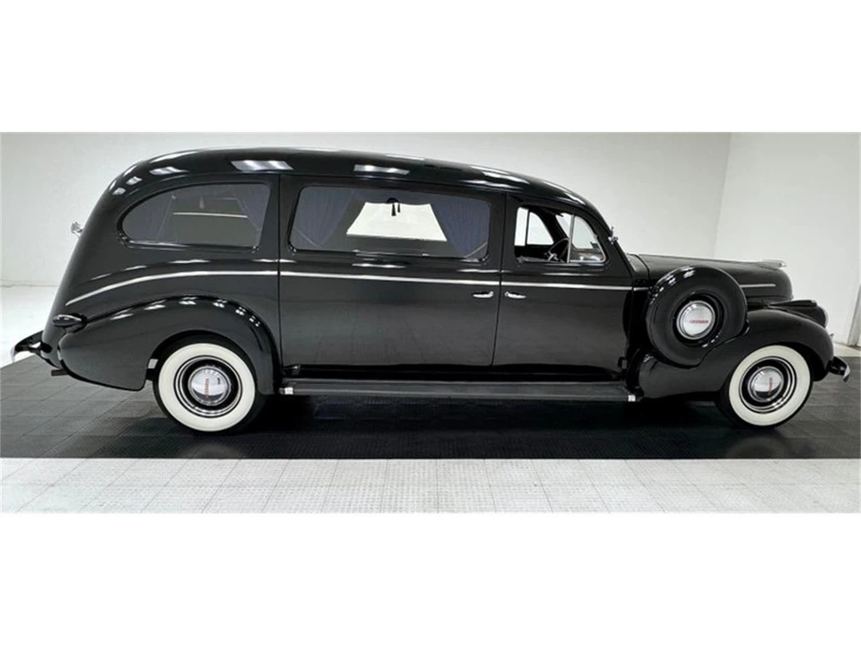 1940 Pontiac - Image 6 of 31