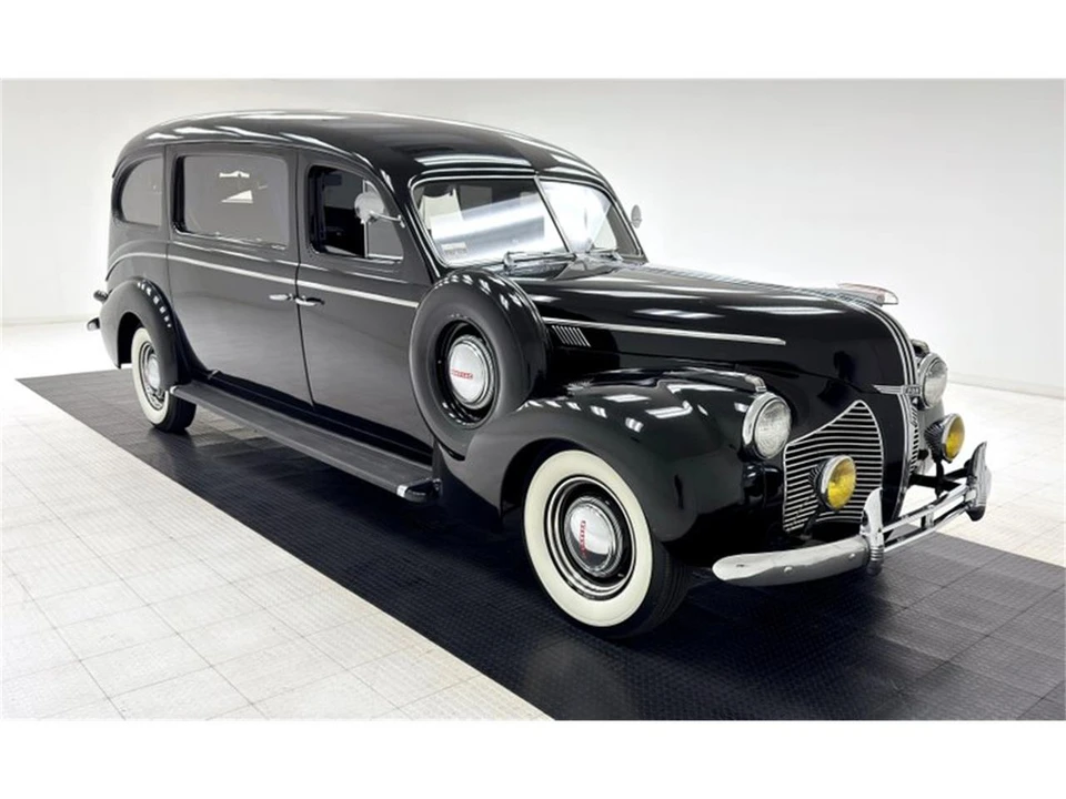 1940 Pontiac - Image 7 of 31