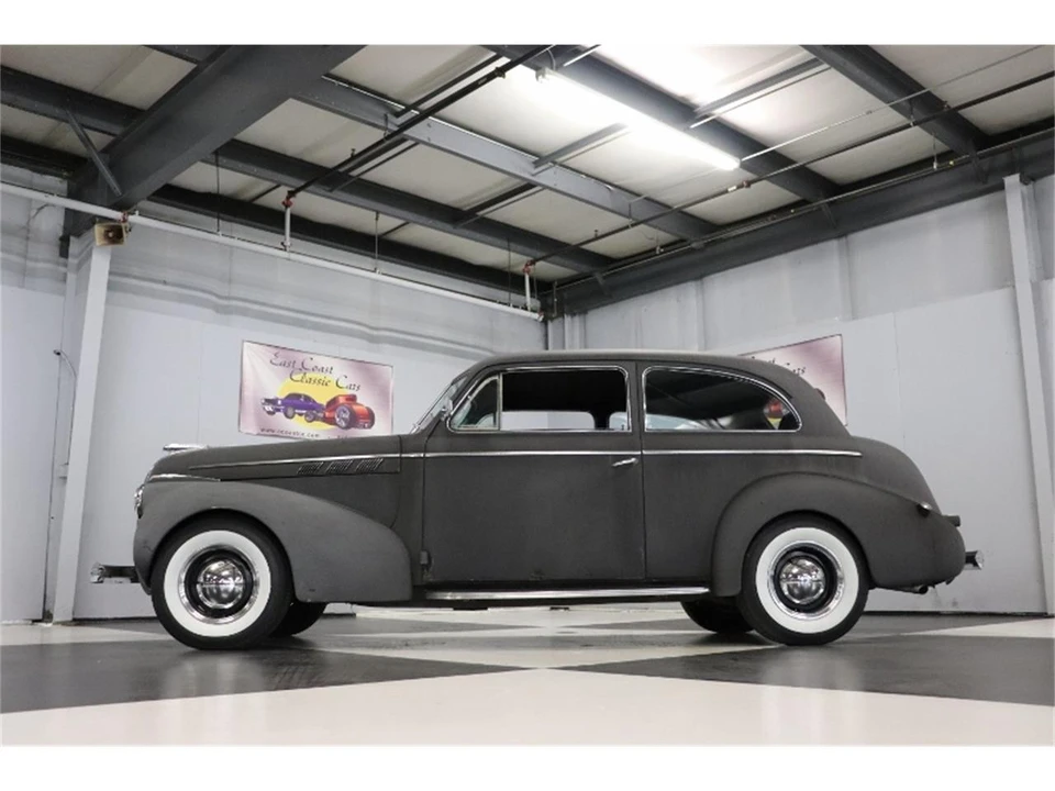 1940 Pontiac - Image 2 of 31