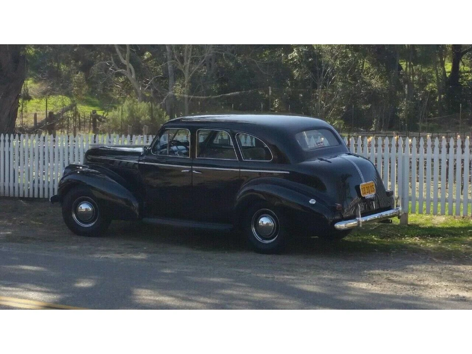 1940 Pontiac - Image 3 of 9