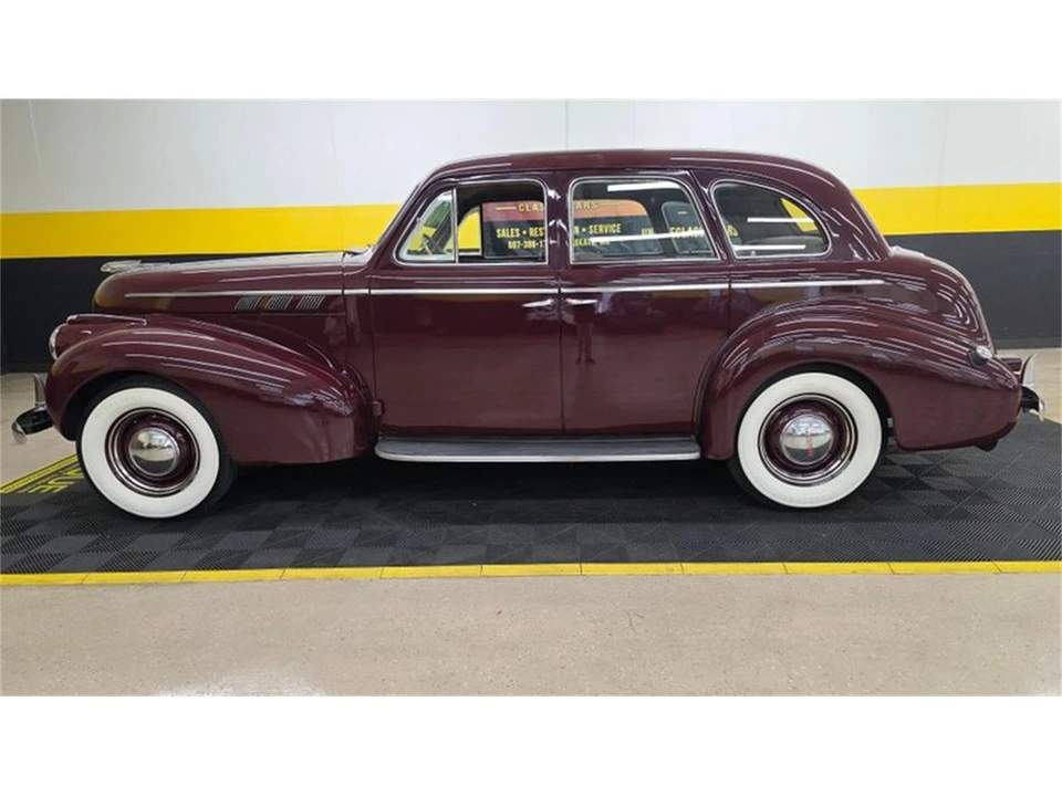 1940 Pontiac - Image 7 of 31