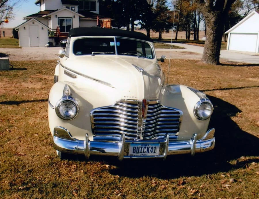 1941 Buick Super - Image 11 of 12