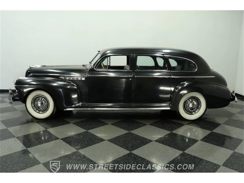 1941 Buick Super - Image 2 of 31
