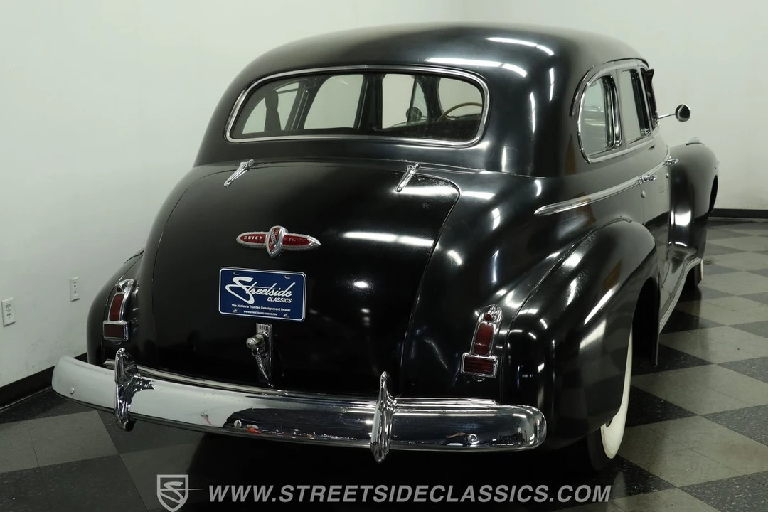 1941 Buick Roadmaster - Image 10 of 31