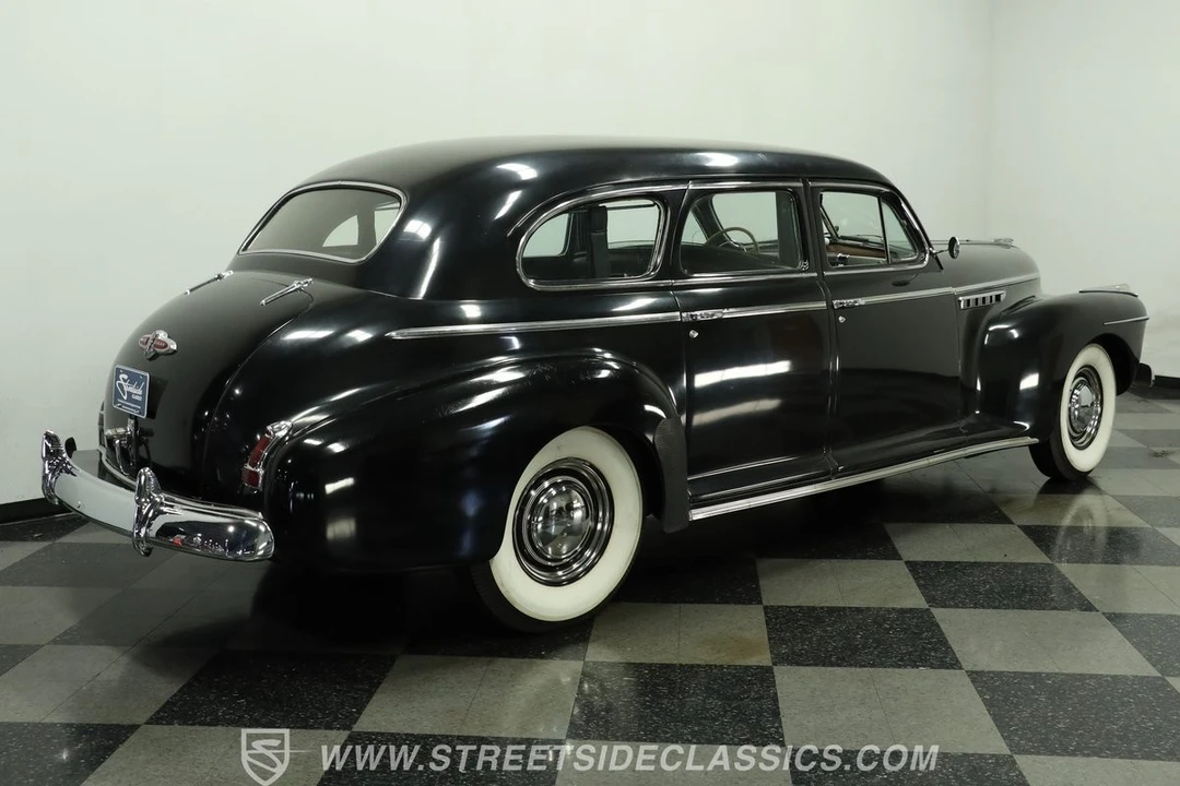 1941 Buick Roadmaster - Image 12 of 31