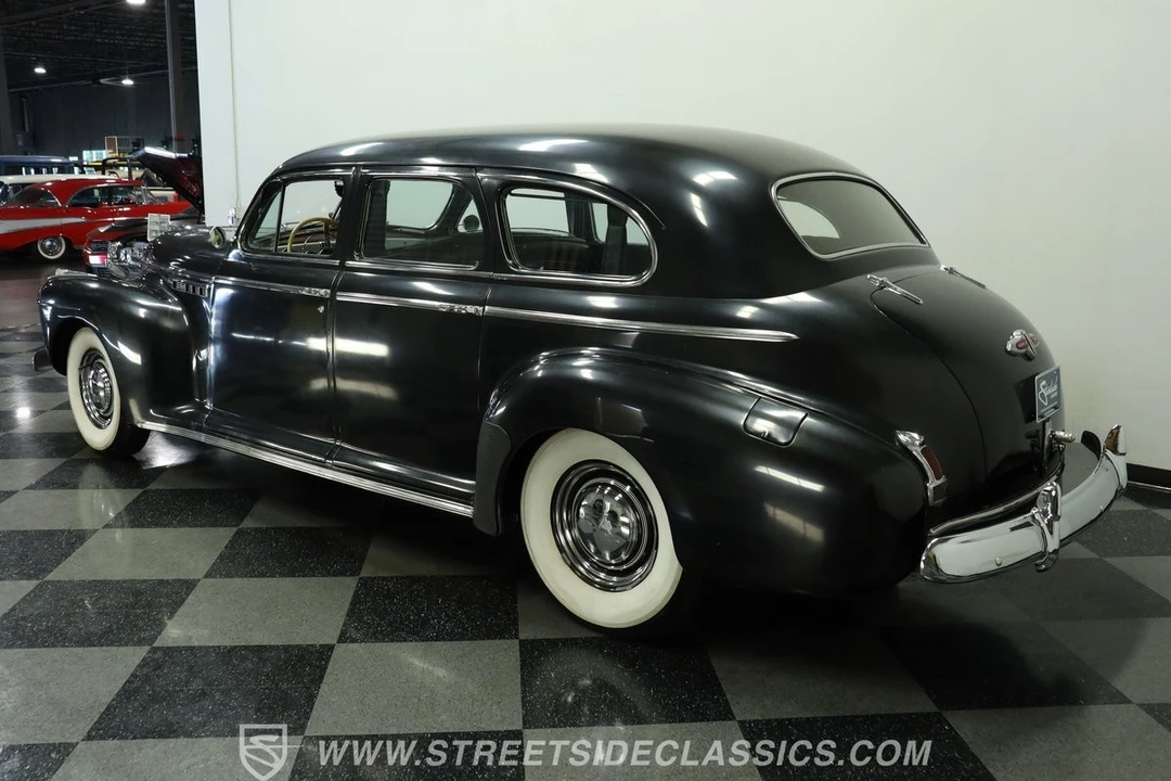 1941 Buick Roadmaster - Image 7 of 31