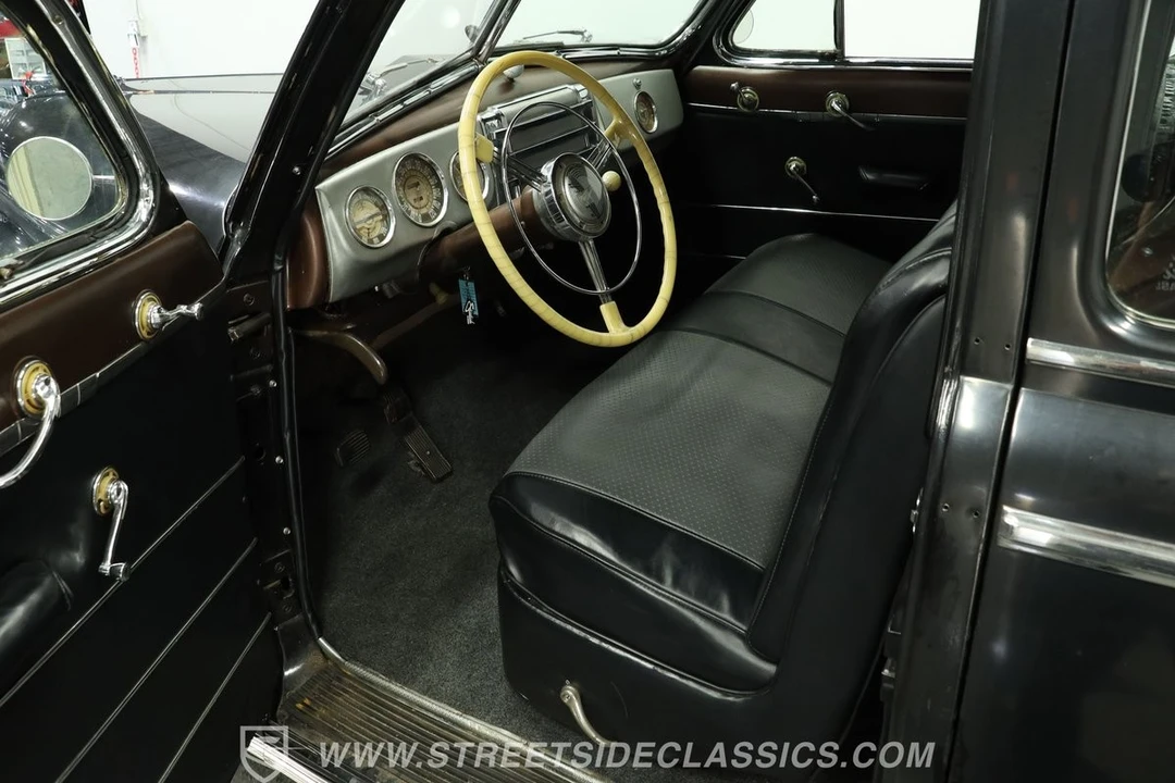 1941 Buick Roadmaster - Image 5 of 31