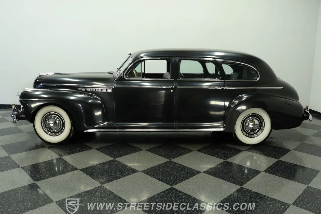 1941 Buick Roadmaster - Image 3 of 31