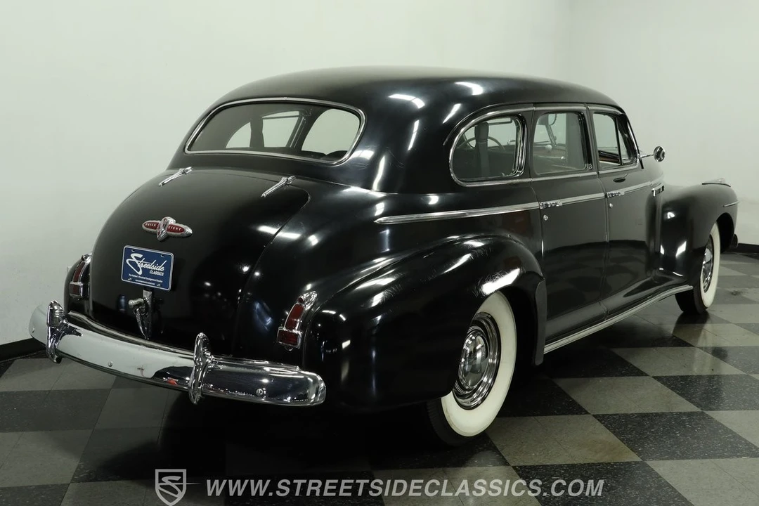 1941 Buick Roadmaster - Image 10 of 21