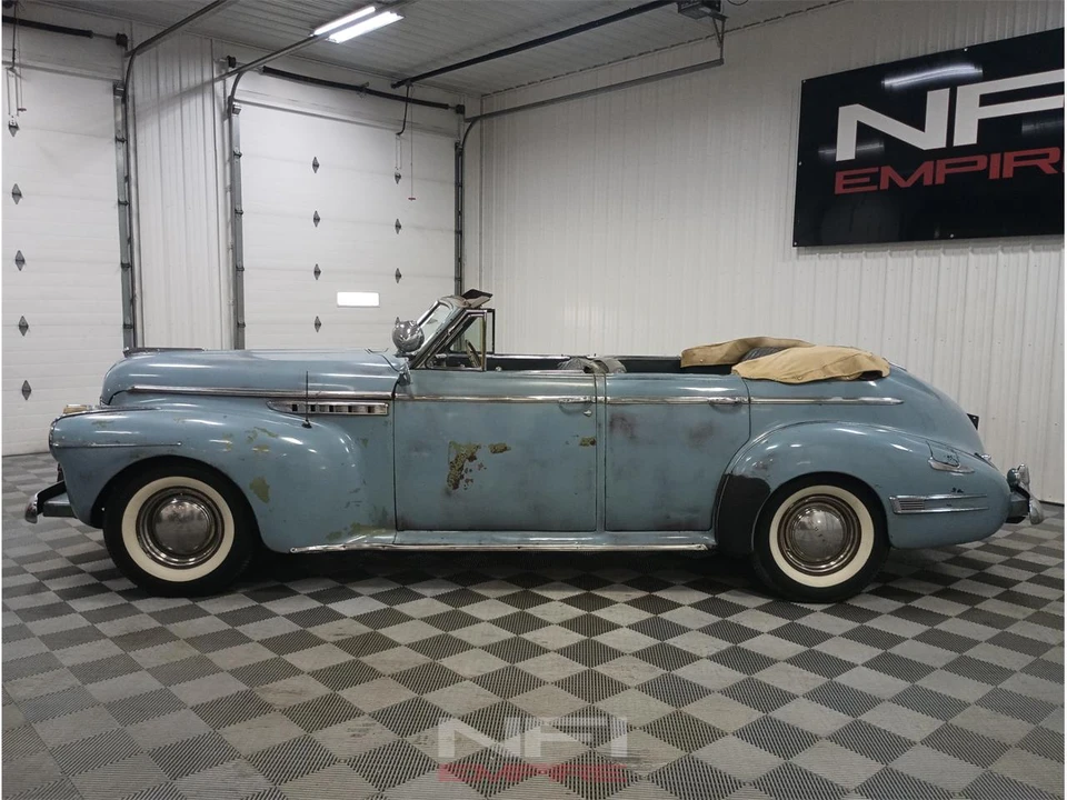 1941 Buick Roadmaster - Image 2 of 31