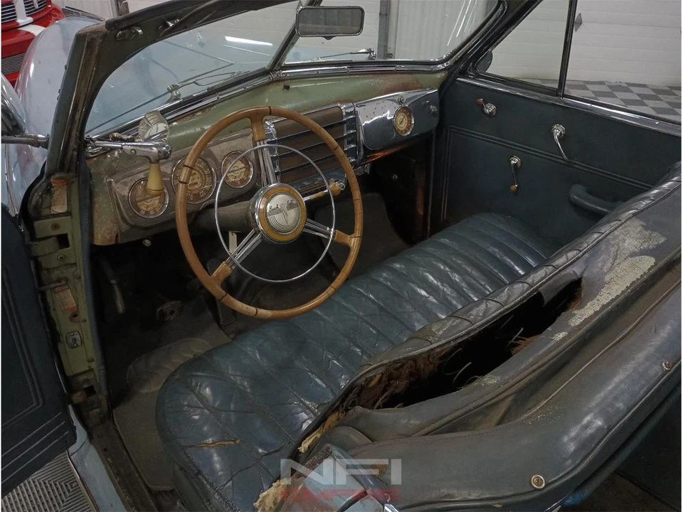 1941 Buick Roadmaster - Image 23 of 31