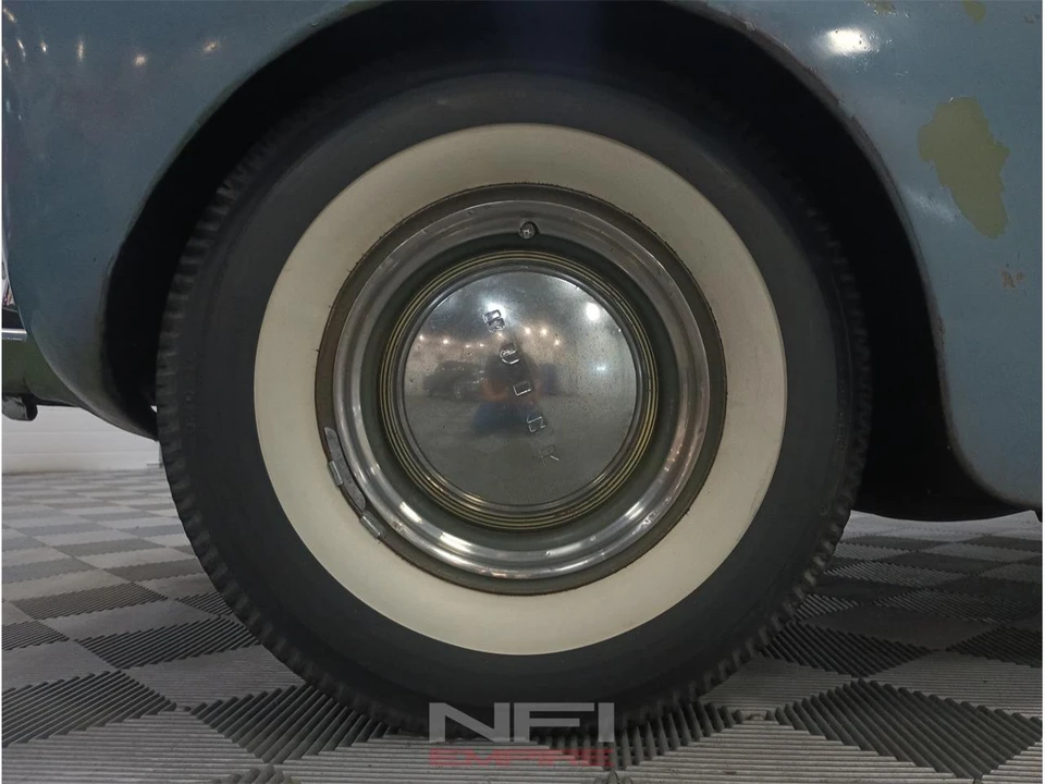 1941 Buick Roadmaster - Image 12 of 31