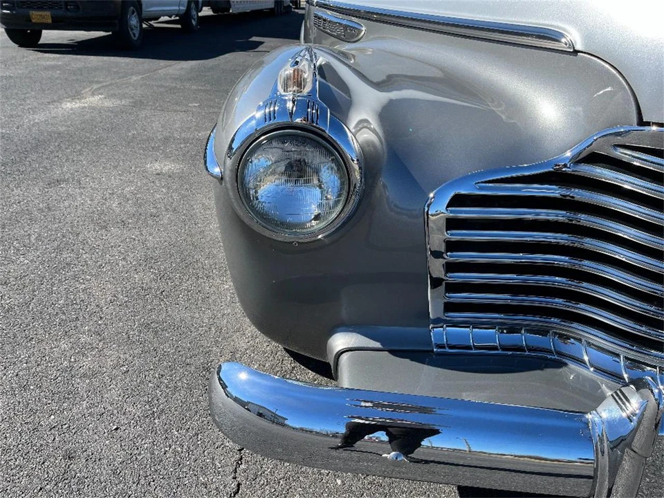 1941 Buick Roadmaster - Image 2 of 31