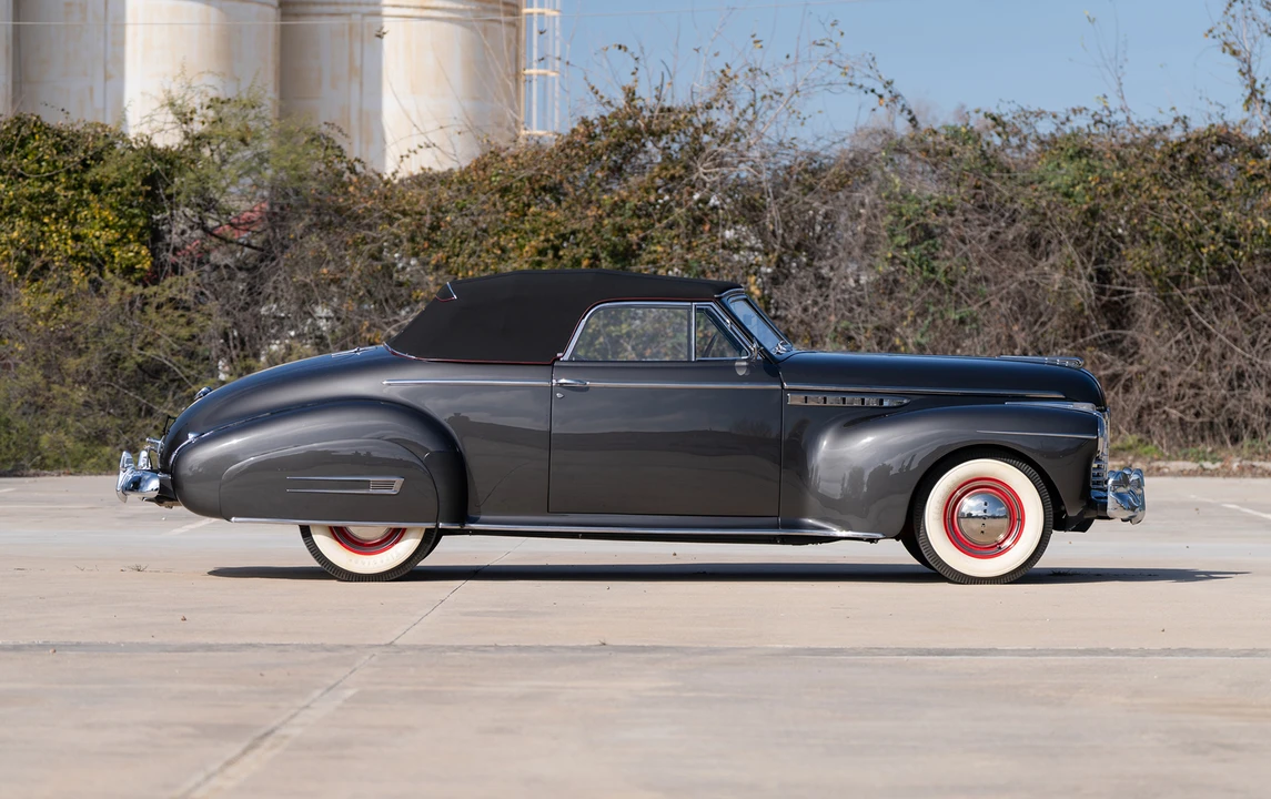 1941 Buick Roadmaster - Image 2 of 18