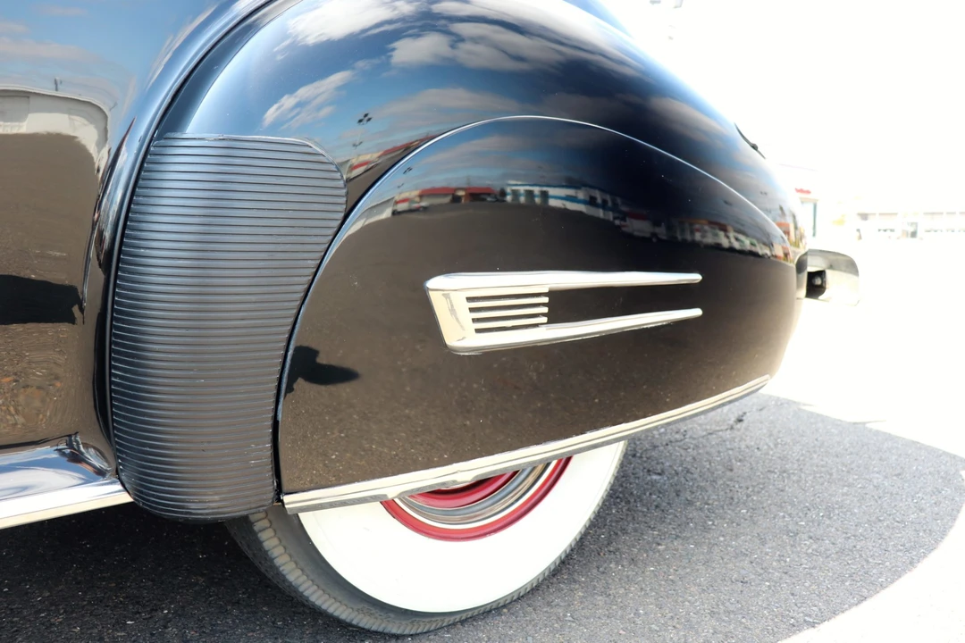 1941 Buick Roadmaster - Image 29 of 31