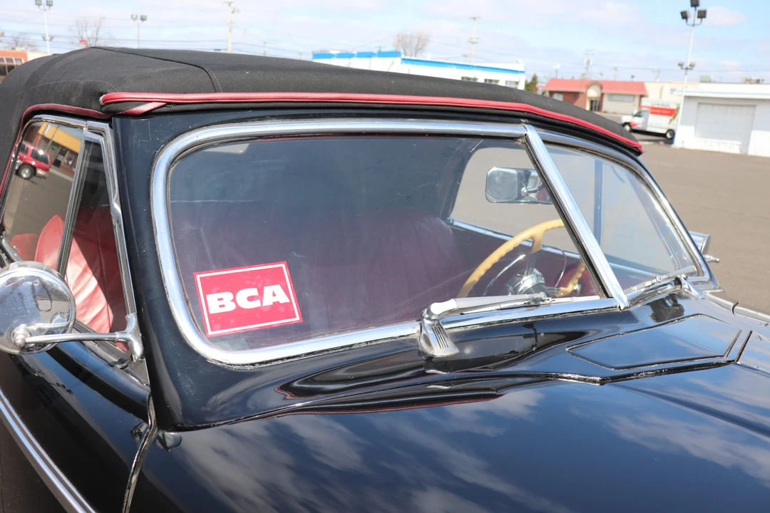 1941 Buick Roadmaster - Image 18 of 31