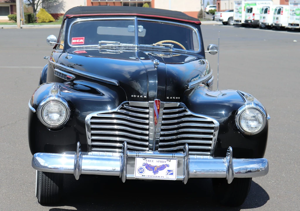 1941 Buick Roadmaster - Image 10 of 31