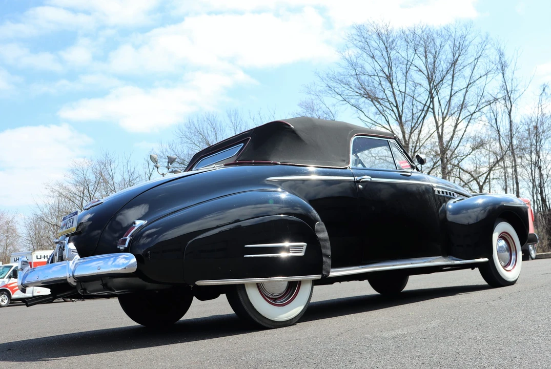 1941 Buick Roadmaster - Image 7 of 31
