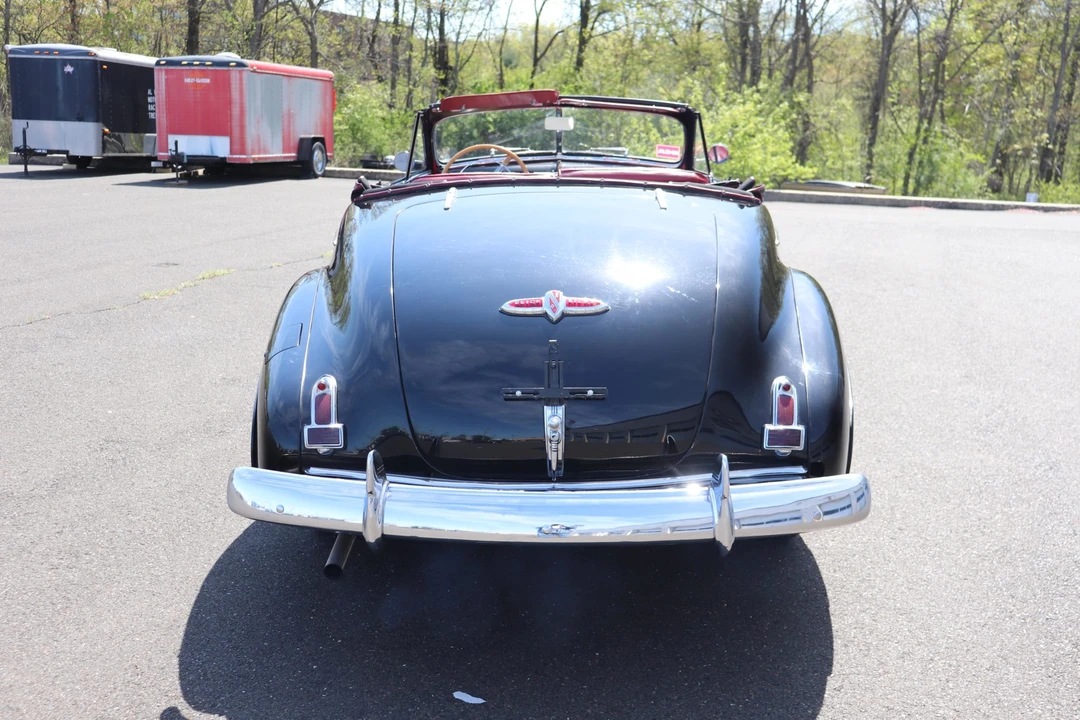 1941 Buick Roadmaster - Image 6 of 31