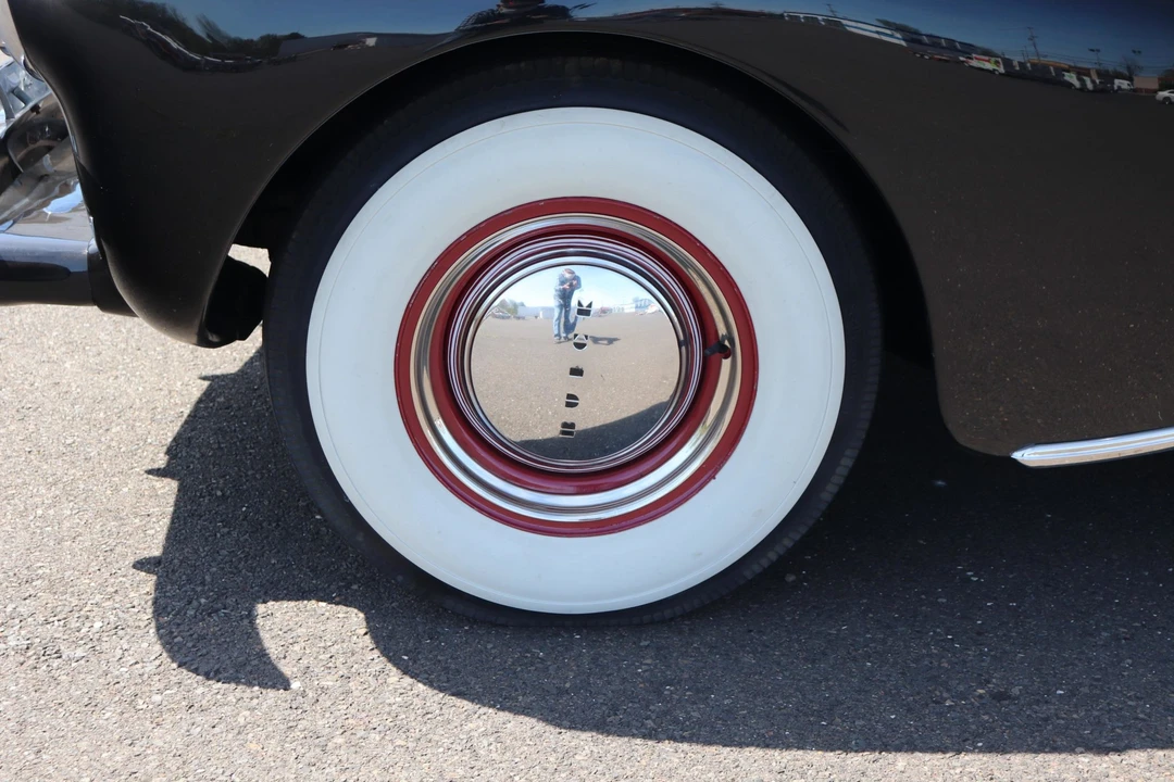 1941 Buick Roadmaster - Image 26 of 31