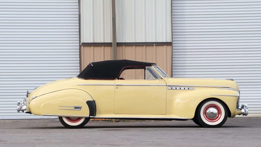 1941 Buick Roadmaster - Image 2 of 12