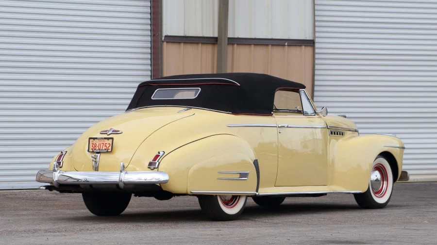 1941 Buick Roadmaster - Image 3 of 12